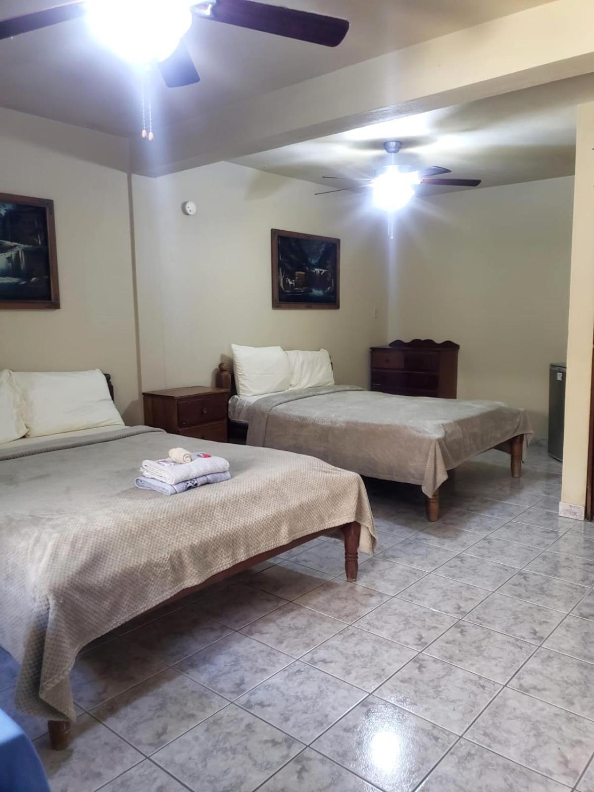 Beach Side Condos Caye Caulker By Ccvh Exterior photo