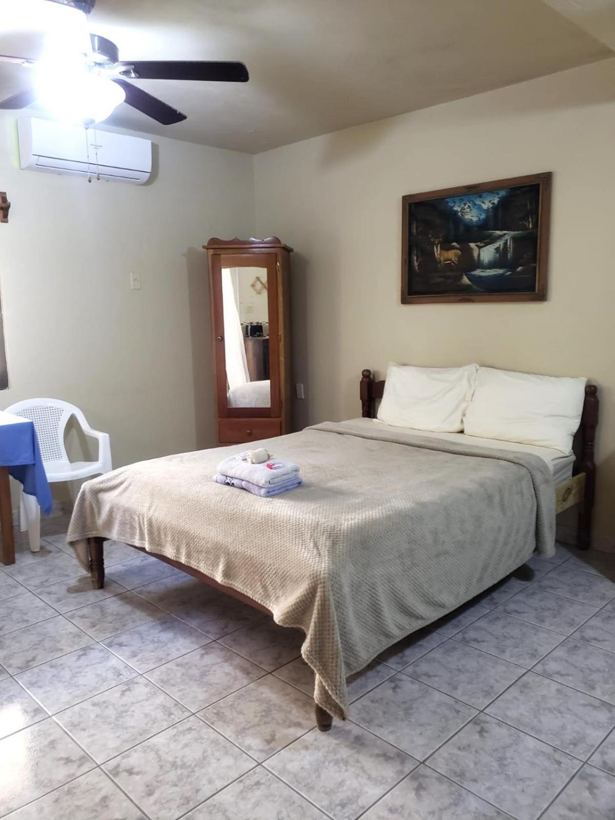 Beach Side Condos Caye Caulker By Ccvh Exterior photo