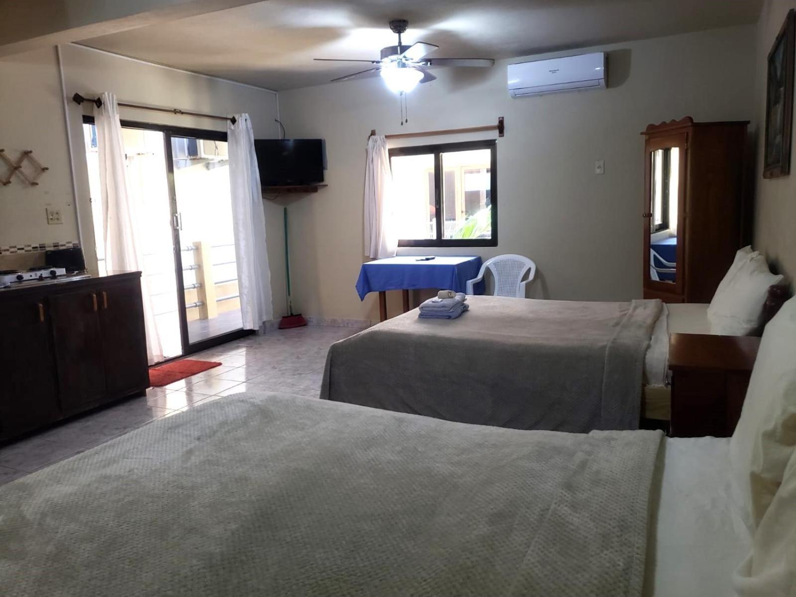 Beach Side Condos Caye Caulker By Ccvh Exterior photo